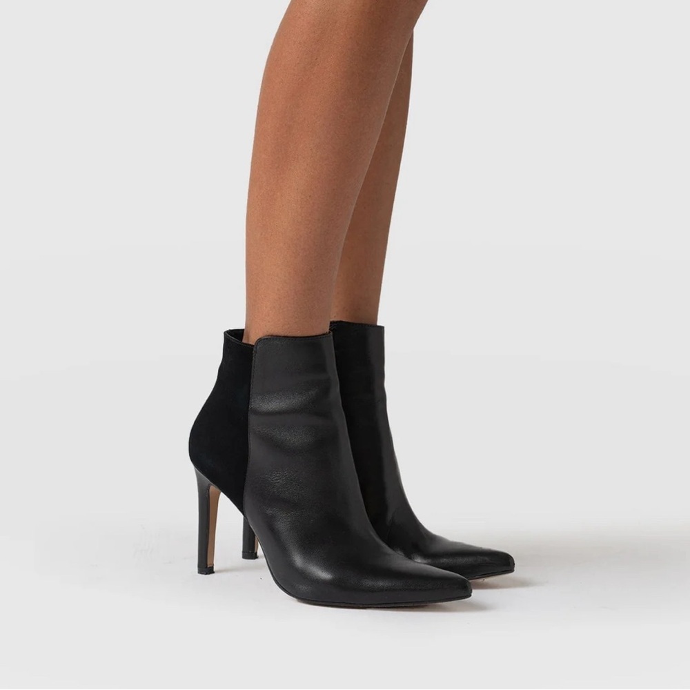 Saint + Sofia Tamara Heeled Ankle Boot in Black Leather 6 - Picture 2 of 13